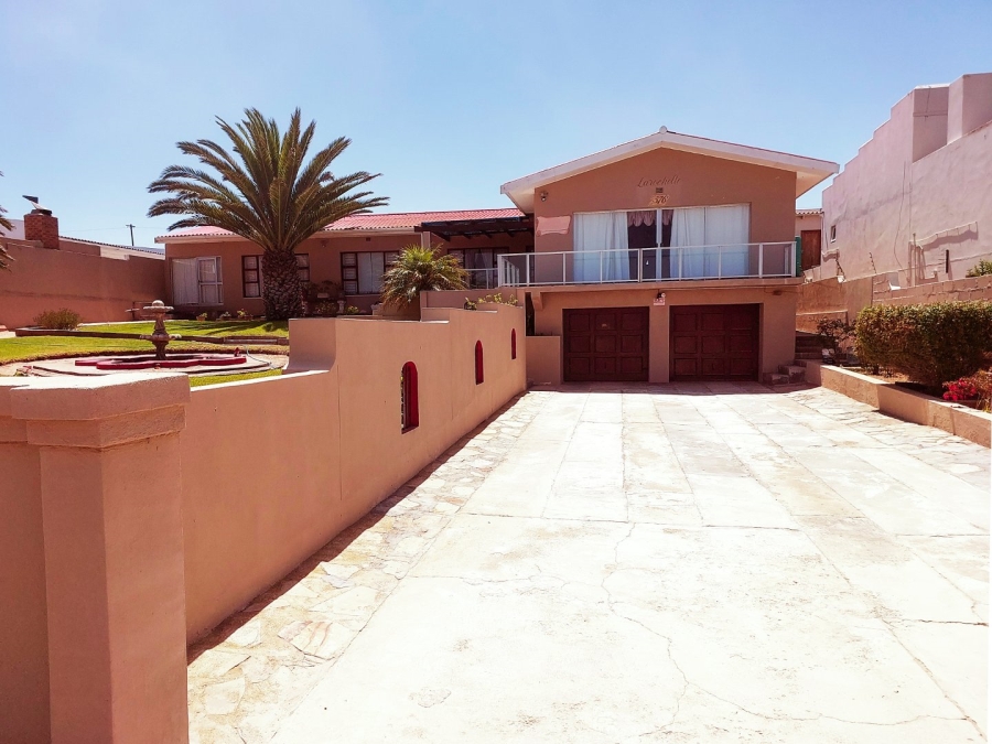 4 Bedroom Property for Sale in Port Nolloth Northern Cape